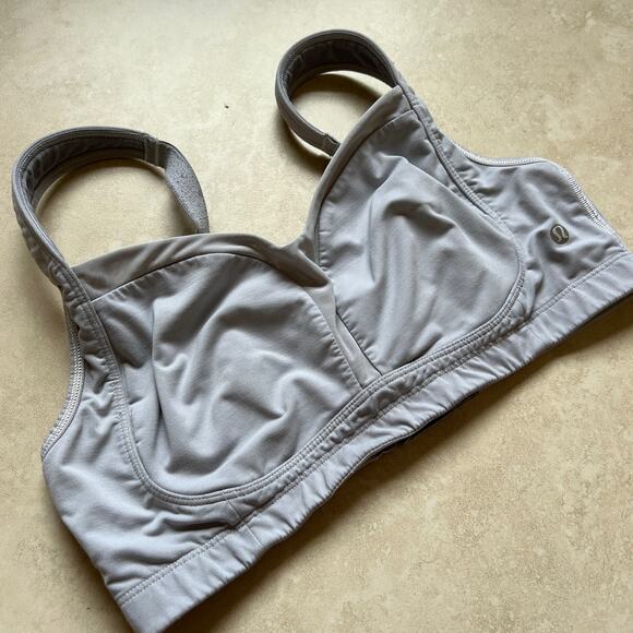 Lululemon Ta Ta Tamer Bra Workout Athletic Sports Bra Light Blue Gray Size 34C - Picture 3 of 6